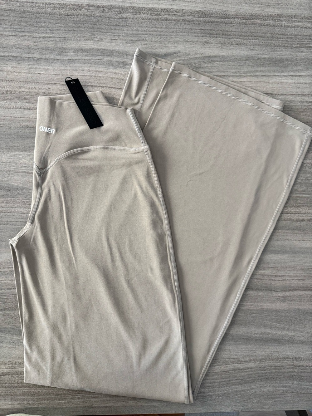 Oner Active SoftMotion Straight Leg Bottoms Warm Sand M - Regular Length - Picture 2 of 4